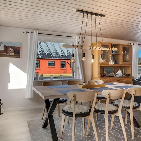 Feriehus Cozy Near The Water With Space For 5 People