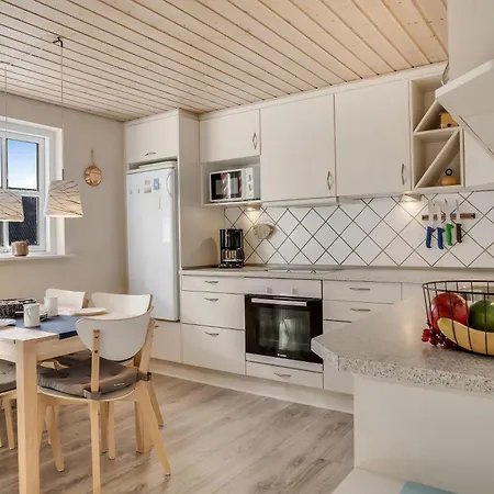Cozy Near The Water With Space For 5 People Feriehus Snedsted