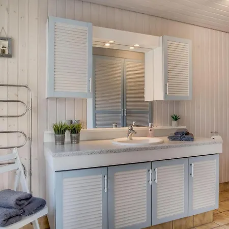 Feriehus Cozy Near The Water With Space For 5 People *