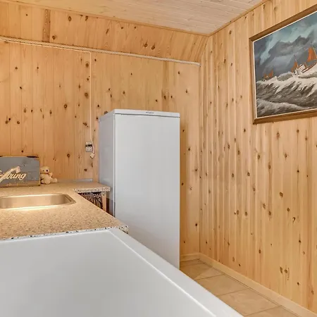 Feriehus Cozy Near The Water With Space For 5 People *
