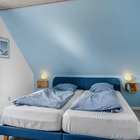 Vakantiehuis Cozy Near The Water With Space For 5 People *