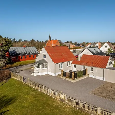 Vakantiehuis Cozy Near The Water With Space For 5 People