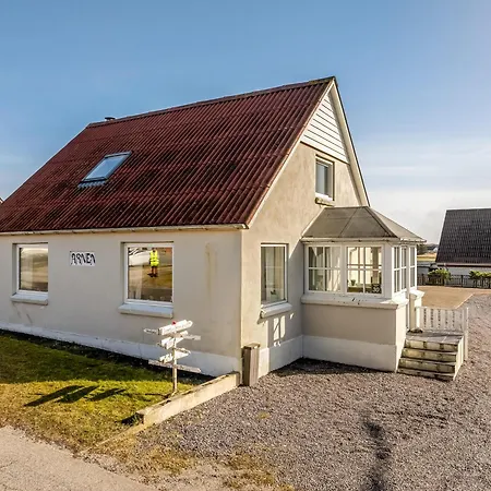 Cozy Near The Water With Space For 5 People * Snedsted